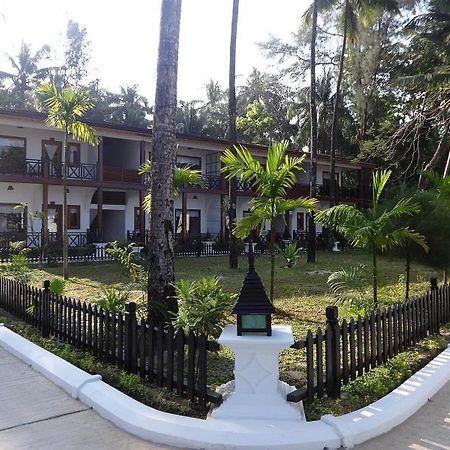Hotel Ace Ngapali Beach Buitenkant foto
